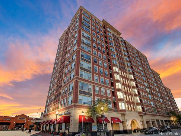 77 S Evergreen Avenue, Unit 206, Arlington Heights, IL 60005