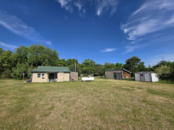 3837 Fawn Road, Wellston, MI 49689