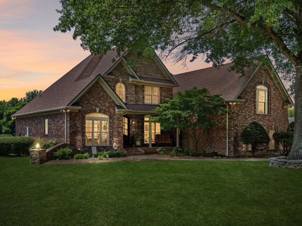 1405 Drakes Creek Rd , Hendersonville, TN 37075