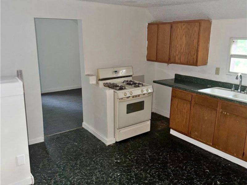 130 Ira Avenue, Akron, OH 44301 Photo 5