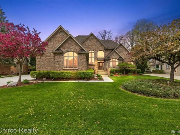 14382 Knightsbridge Drive , Shelby Twp, MI 48315