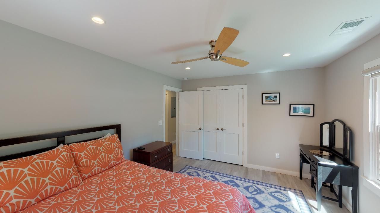 27 21st Avenue Photo 11