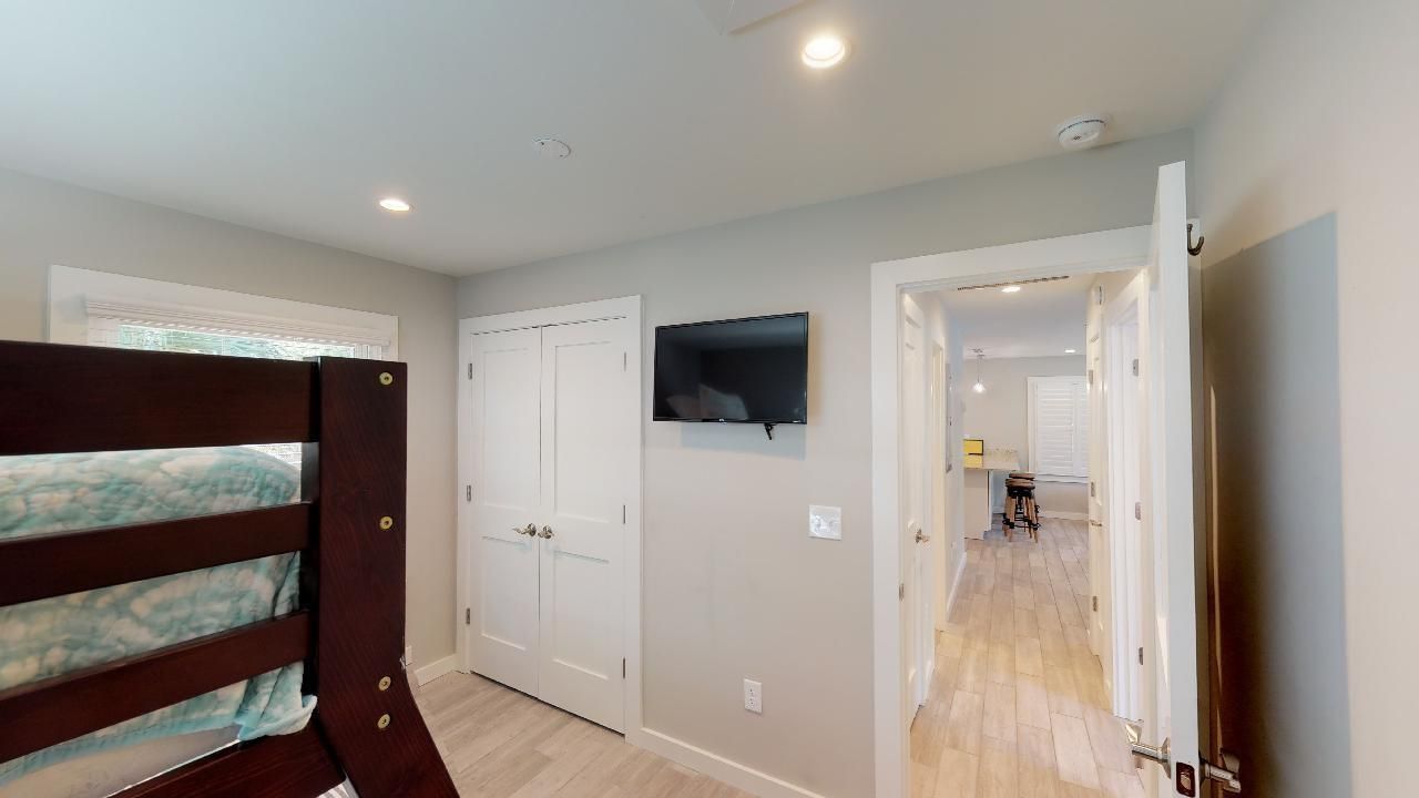 27 21st Avenue Photo 13