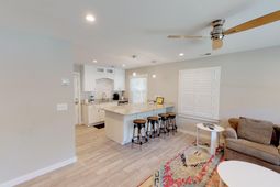 27 21st Avenue photo 4