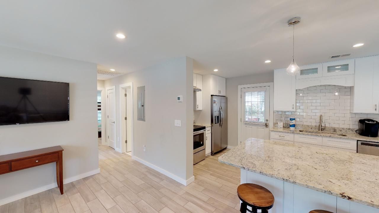 27 21st Avenue Photo 6