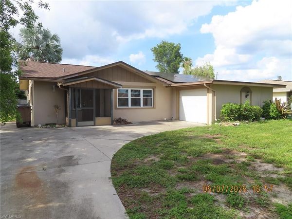 521 SE 35th ST , CAPE CORAL, FL 33904