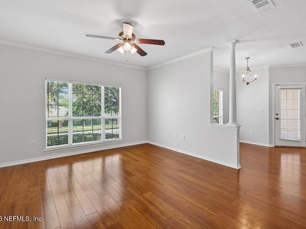 7800 POINT MEADOWS Drive, Unit 126, Jacksonville, FL 32256