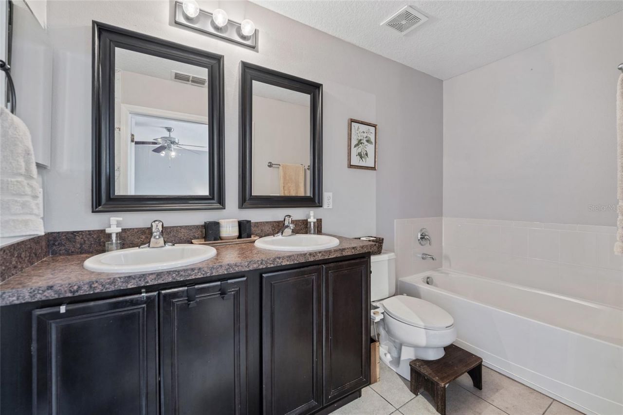 2220 Windsor Lake Circle, Sanford, FL 32773 Photo