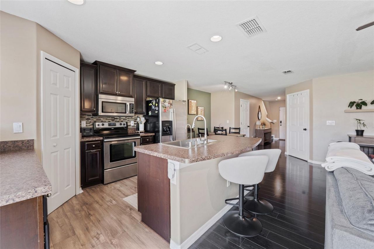 2220 Windsor Lake Circle, Sanford, FL 32773 Photo
