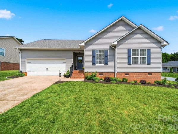2104 Sheffield Court NW, Conover, NC 28613