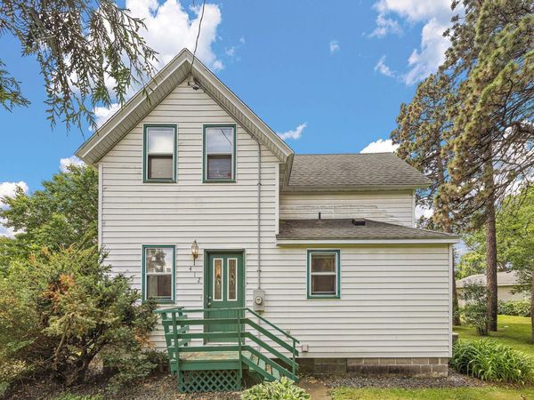 412 Oak Avenue SE, Montgomery, MN 56069