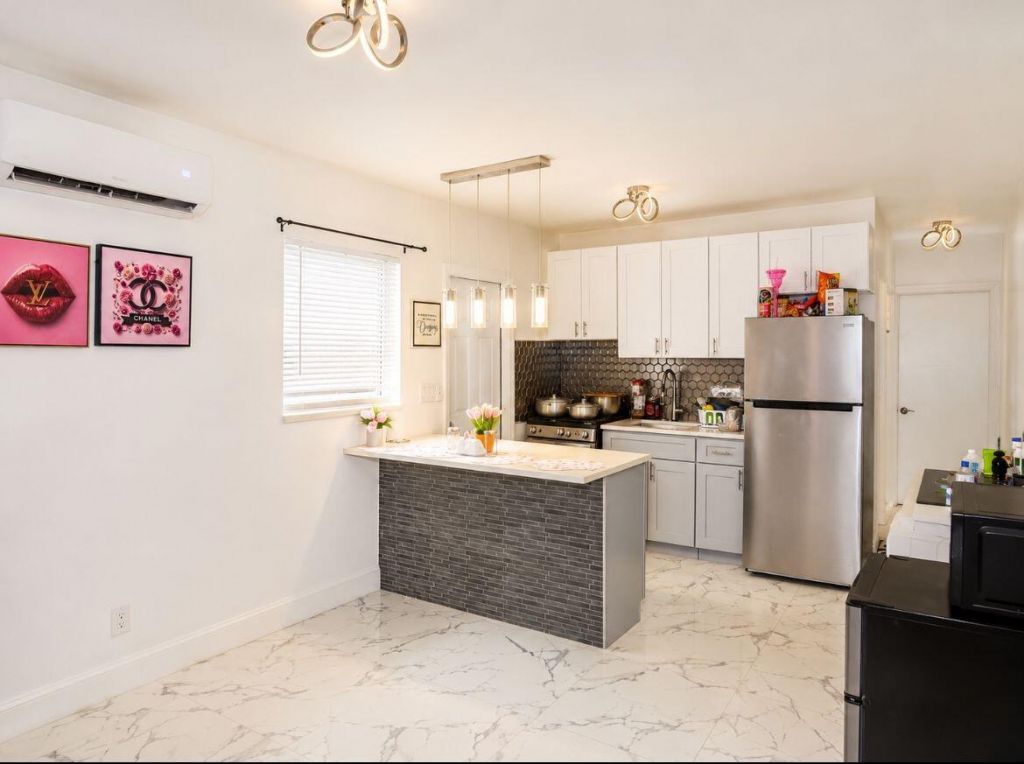 306 NE 6th Street, Unit 1-4, Hallandale Beach, FL 33009 Photo