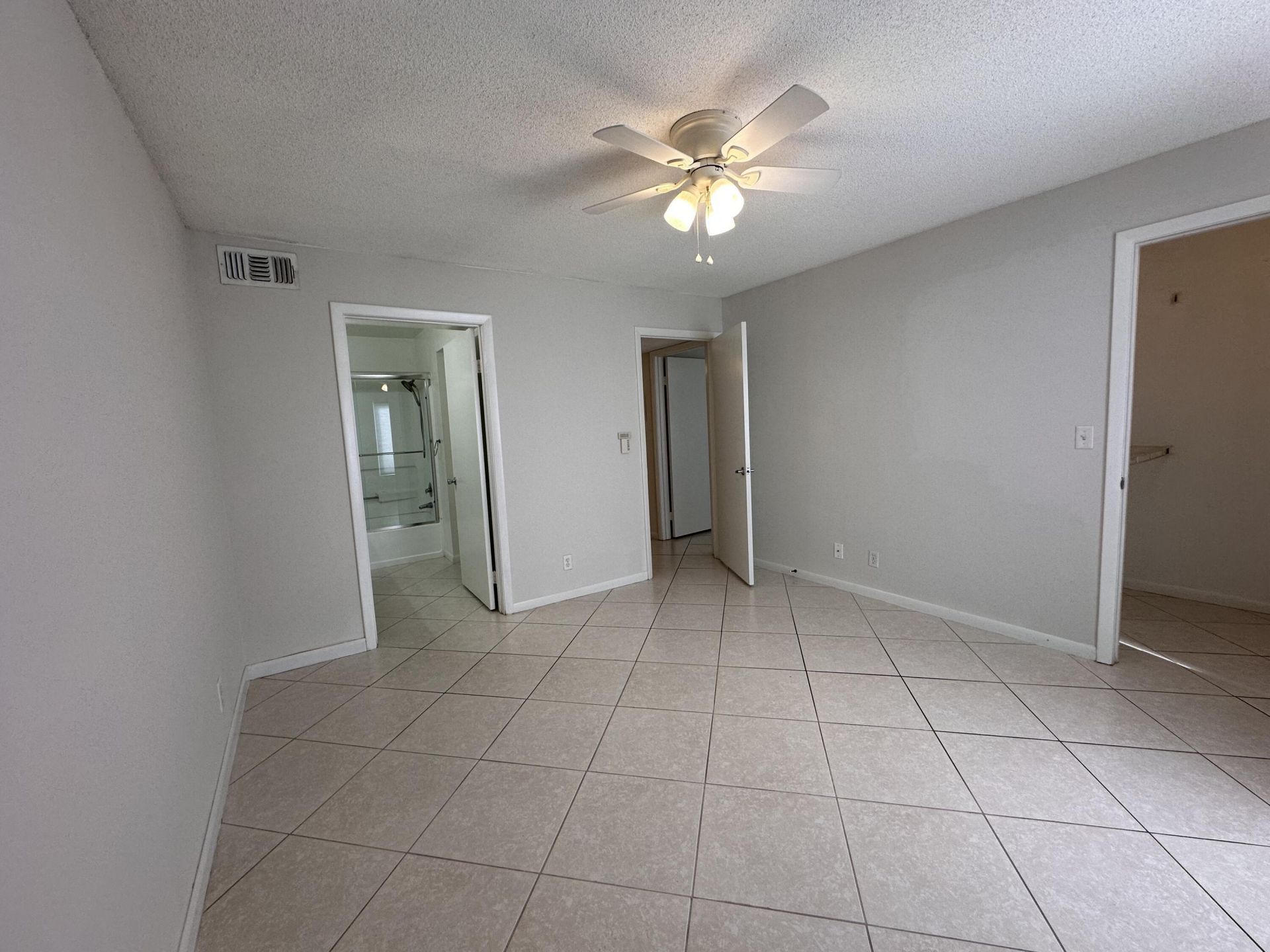 815 W Boynton Beach Boulevard, Unit 16-104, Boynton Beach, FL 33426 Photo