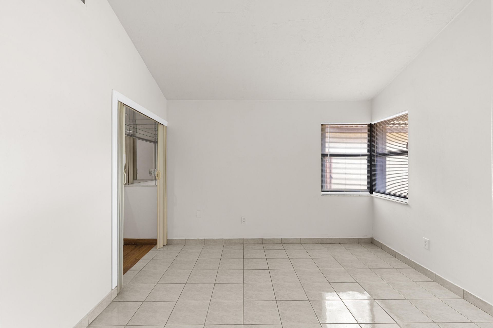 400 SW 113th Terrace, Pembroke Pines, FL 33025 Photo