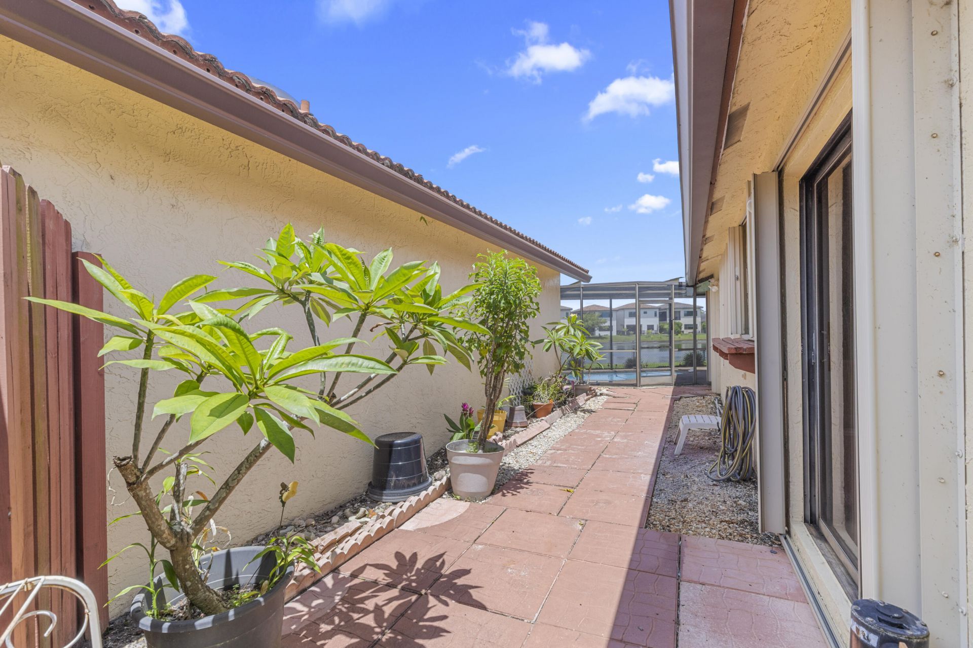 400 SW 113th Terrace, Pembroke Pines, FL 33025 Photo