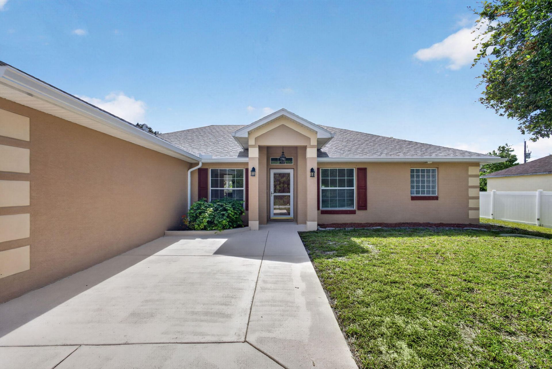 441 SW Doreen Street, Port Saint Lucie, FL 34983 Photo
