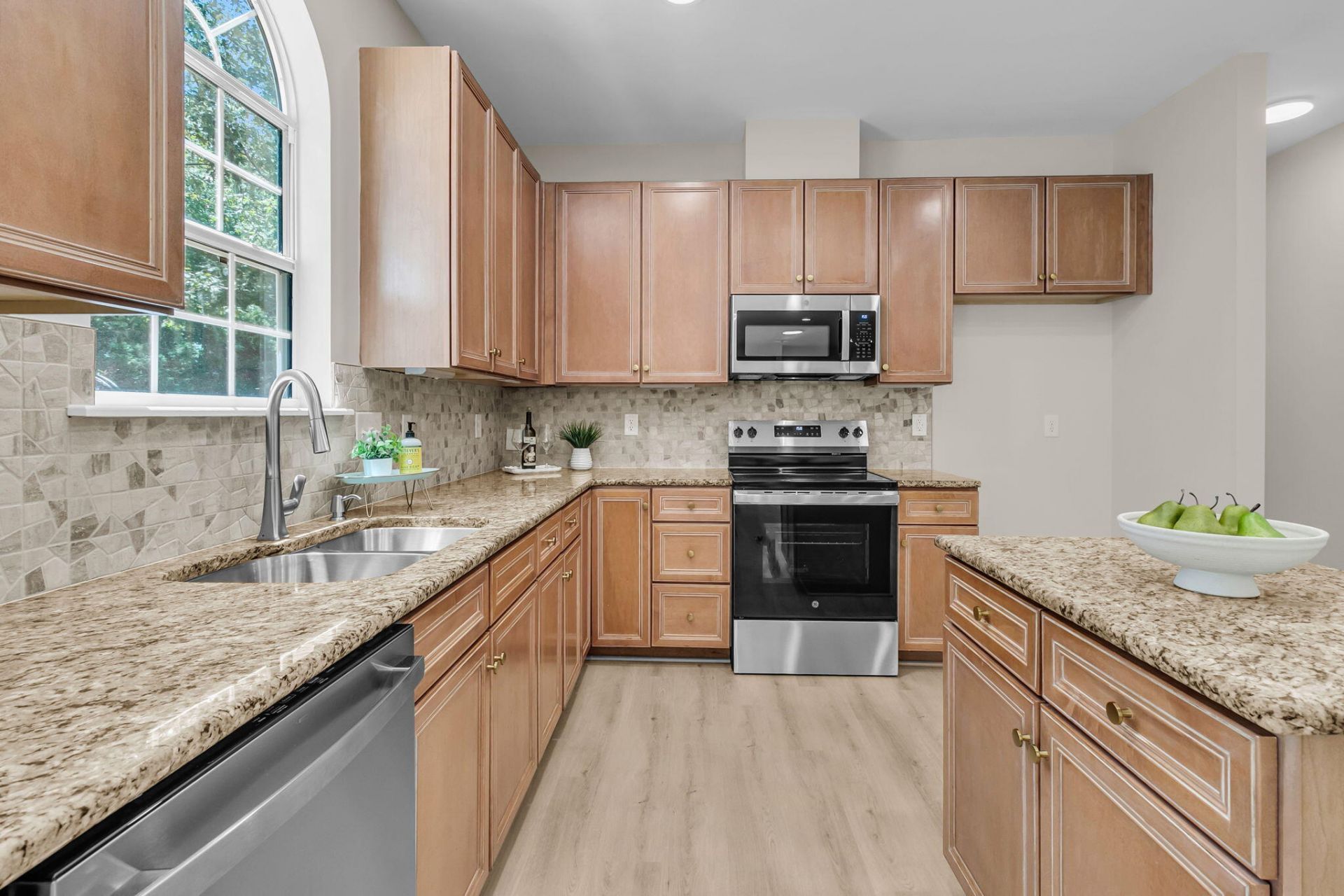 8804 Laurel Grove Lane Photo 18