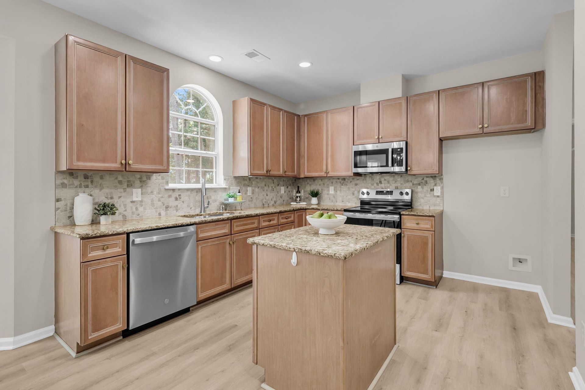 8804 Laurel Grove Lane Photo 19