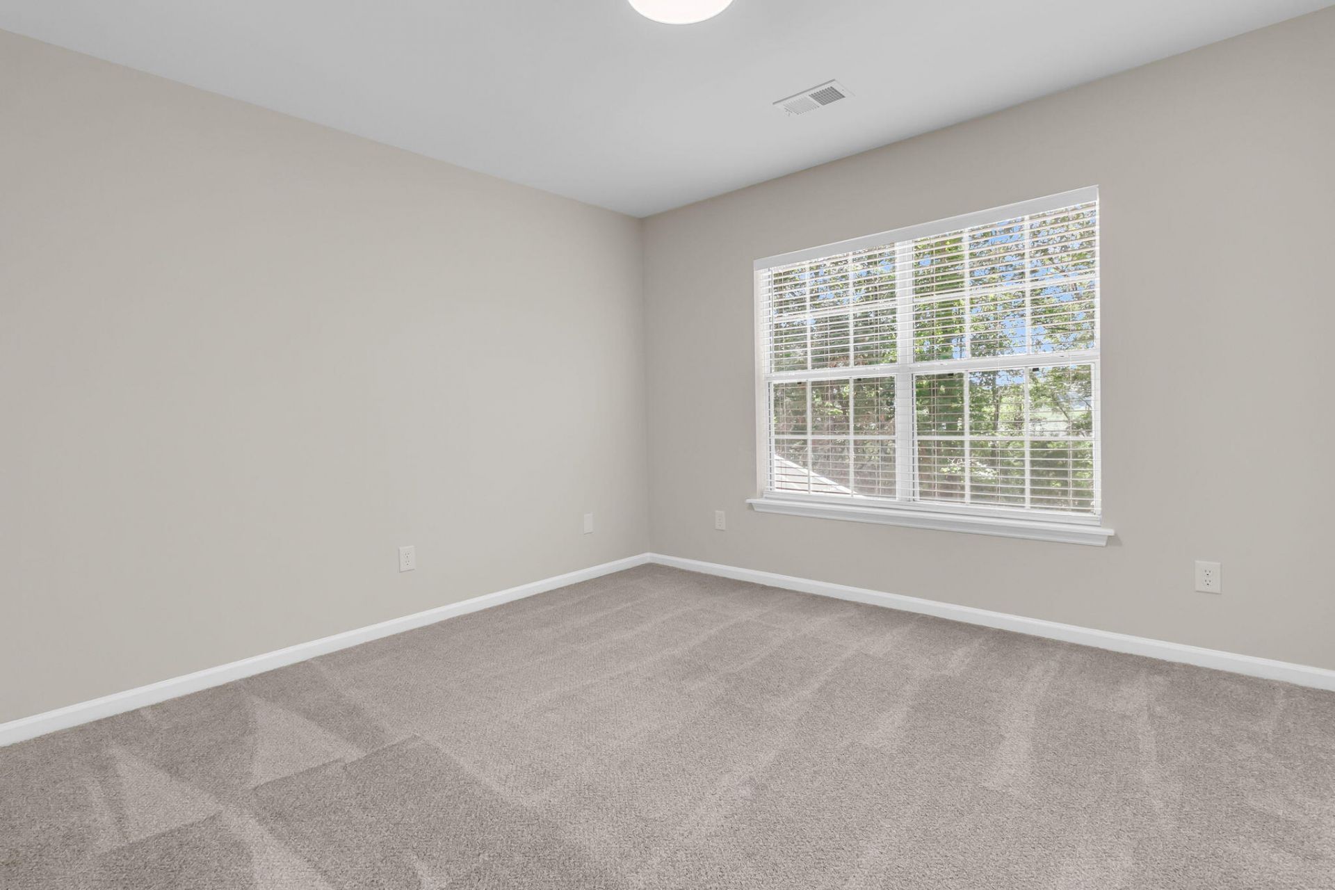 8804 Laurel Grove Lane Photo 29