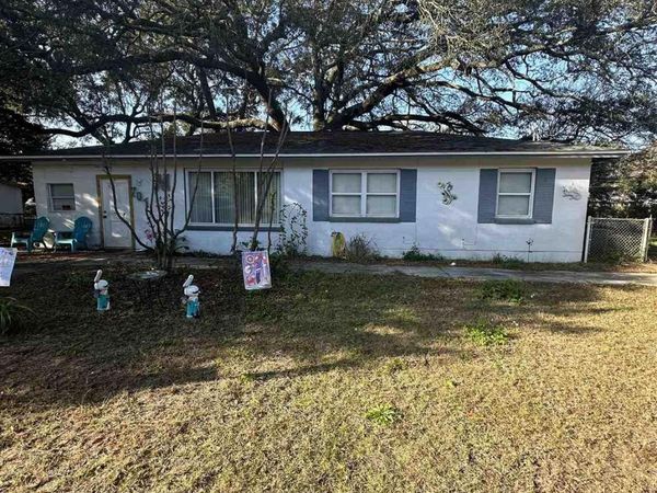 701 Montclair Rd, Pensacola, FL 32505