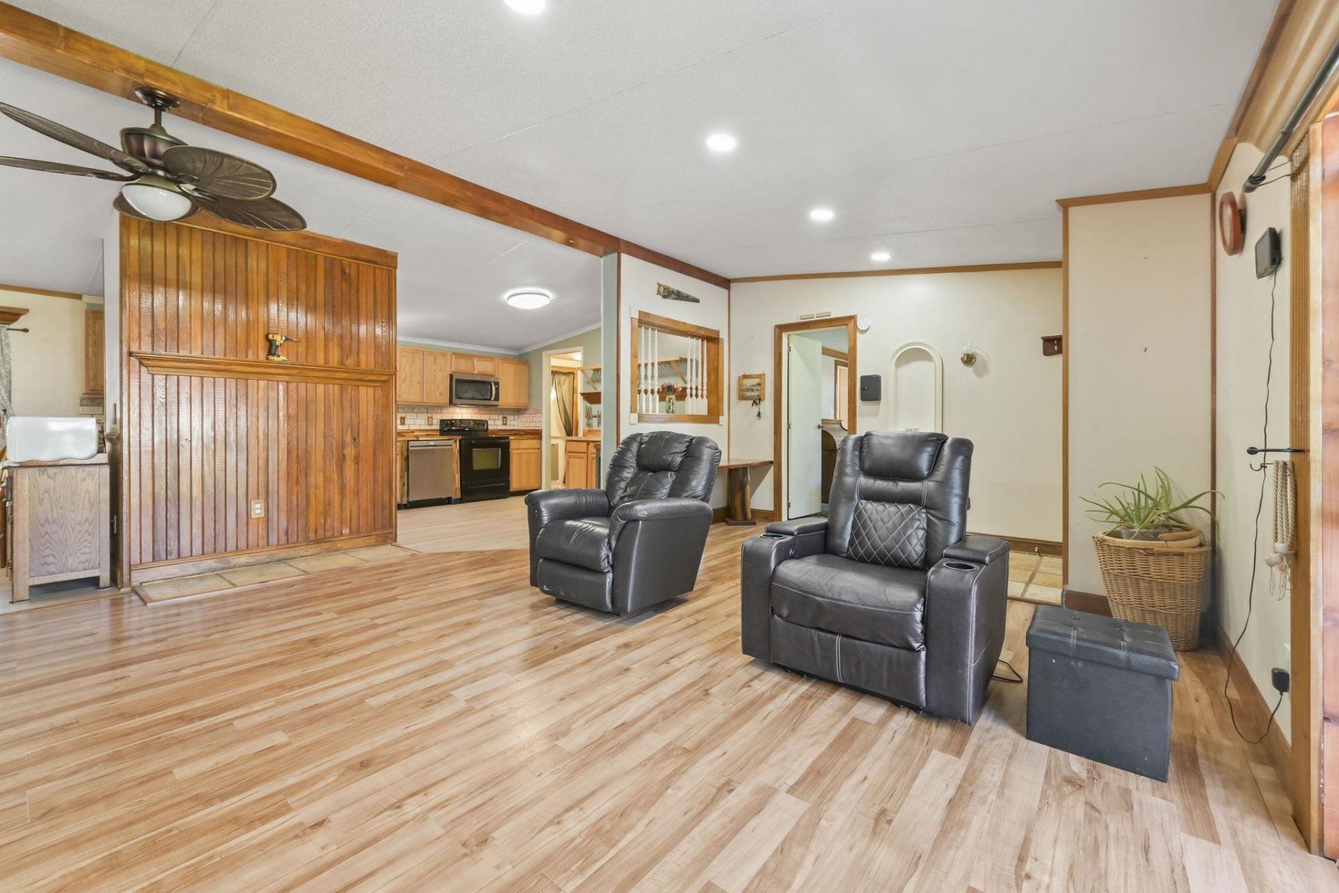 3036 Denine Dr. Photo 12
