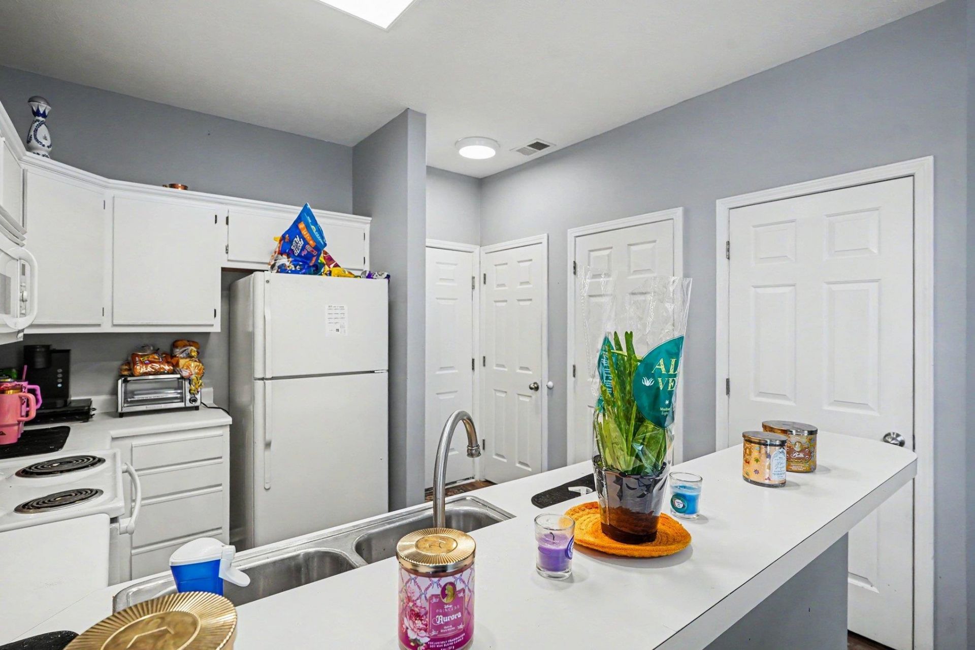 504 River Oaks Dr.  Photo 4