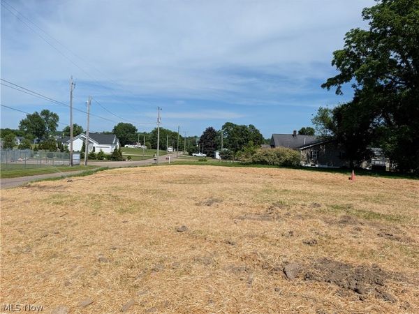 13324 Fairland Street NW, Massillon, OH 44647