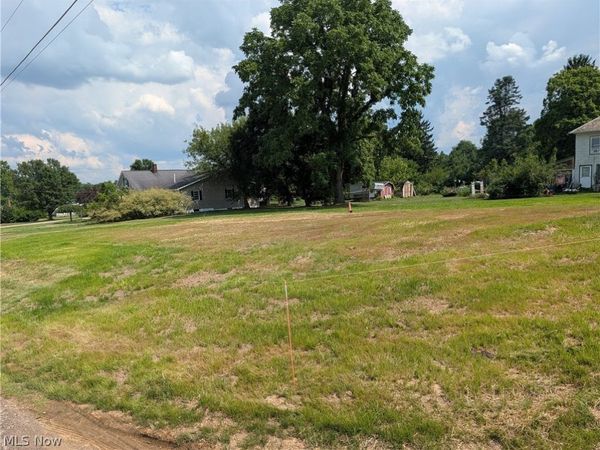 13324 Fairland Street NW, Massillon, OH 44647