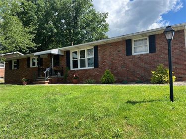205 High Street, Dover, OH 44622
