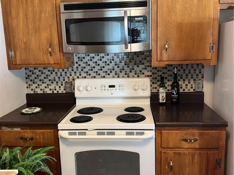 205 High Street, Dover, OH 44622 Photo 5