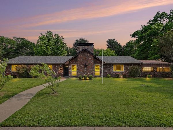 805 Wes Michael Road , Bonham, TX 75418