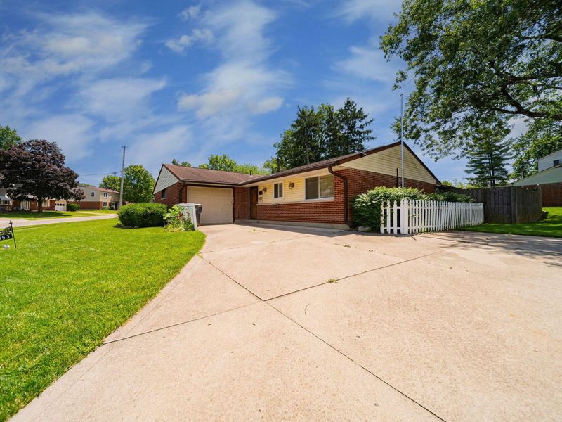 1453 Marty Drive, Reynoldsburg, OH 43068 Photo 3