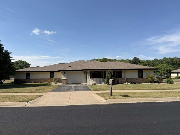 635 W Slifer Street, Unit D, Portage, WI 53901