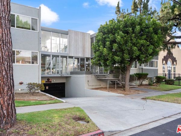 315 N Hillcrest Boulevard, Unit 19, Inglewood, CA 90301