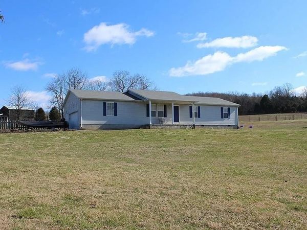 1900 Garrett Hollow Road , Bowling Green, KY 42101