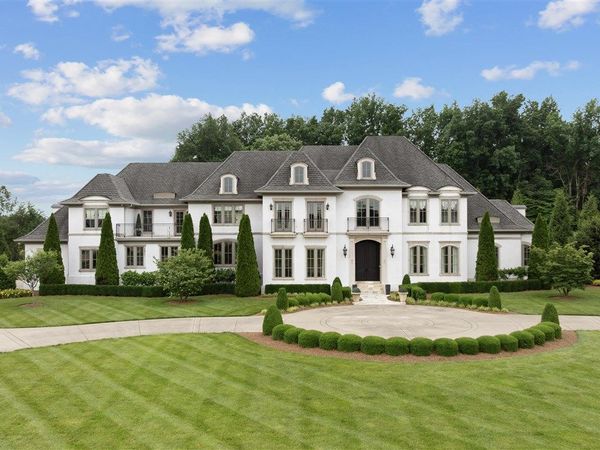 317 Village Way , Bowling Green, KY 42103
