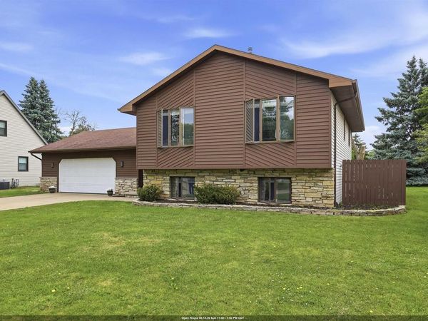 3236 S WHIP POOR WILL LANE, Appleton, WI 54915