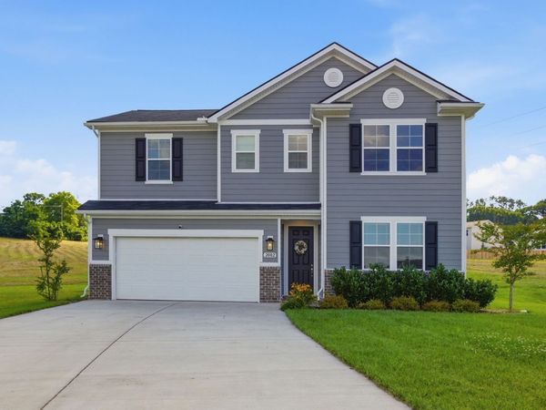 2002 Moulder Pl , Columbia, TN 38401