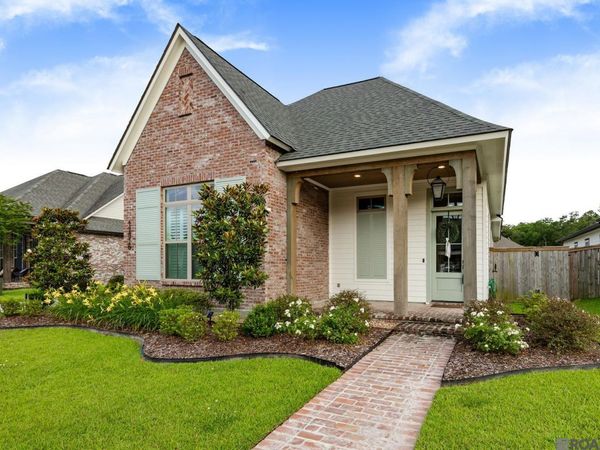 12856 Solemn Oaks Ave, Central, LA 70818