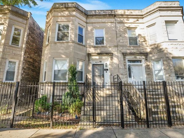 6438 S Eberhart Avenue , Unit 2, Chicago, IL 60637