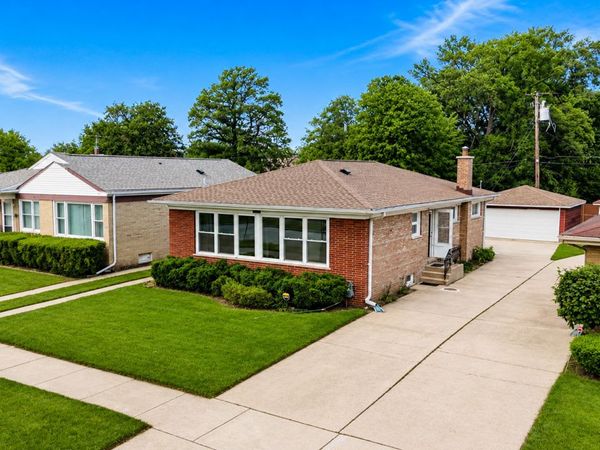 5512 Warren Street , Morton Grove, IL 60053