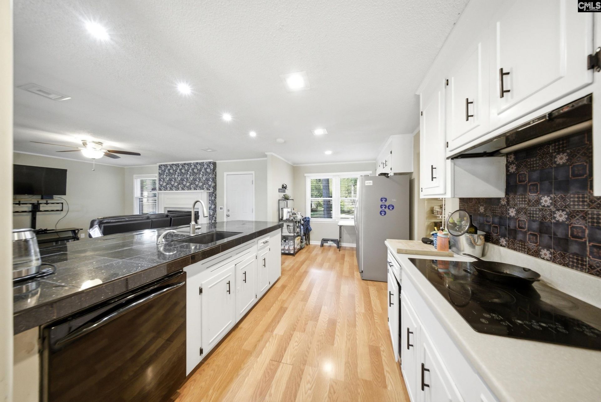 138 Morningside Drive  Photo 11