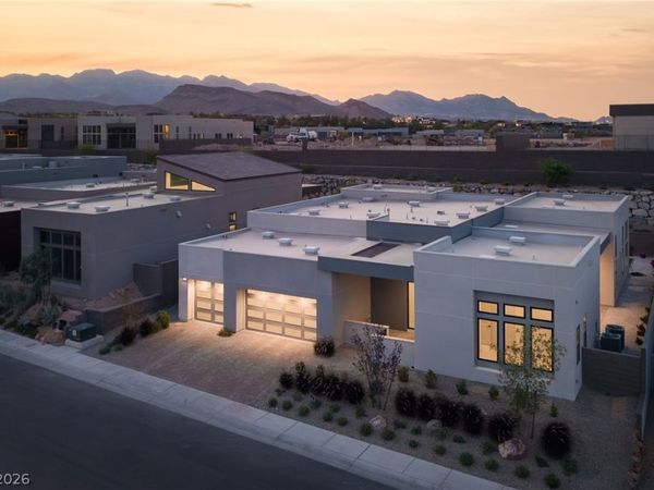 11050 Desert Heights Avenue , Las Vegas, NV 89135