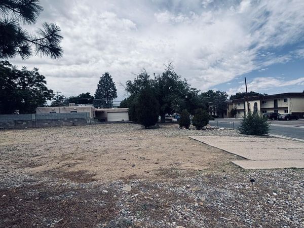 1828 Mary Ellen Street NE, Albuquerque, NM 87112