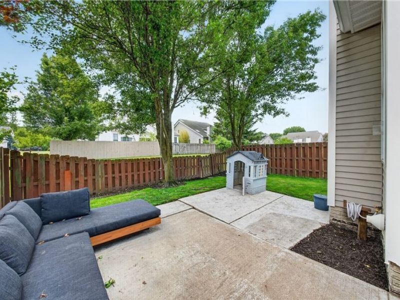 23215 Chandlers Lane, Olmsted Falls, OH 44138 Photo 15