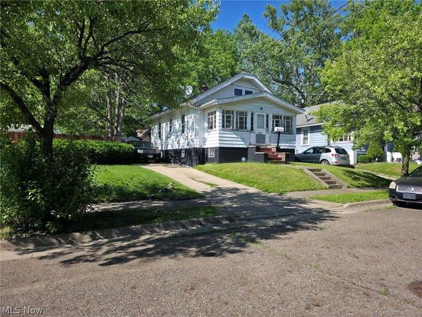 897 Richmond Street, Akron, OH 44306