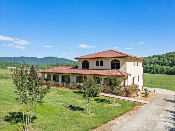 1418 Landis Lane , Nebo, NC 28761