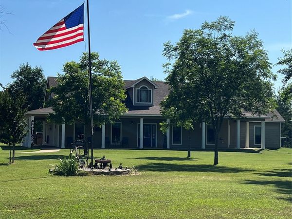 1091 N 4285 , Hugo, OK 74743