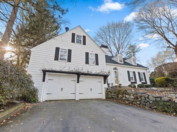 146 Arnold Rd, Newton, MA 02459