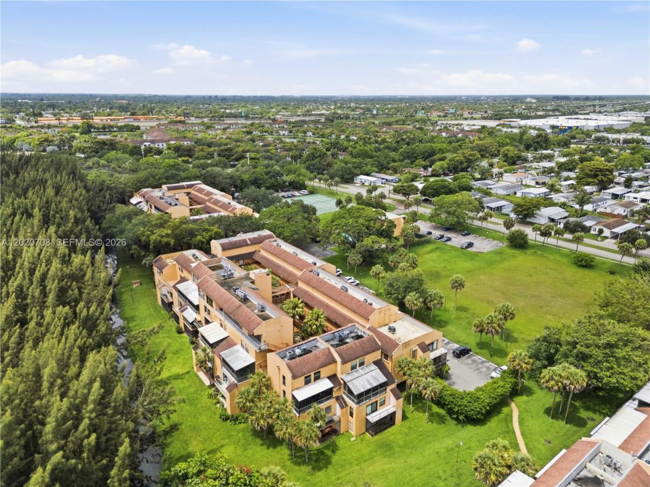 430 Commodore Dr , Unit 213, Plantation, FL 33325 Photo